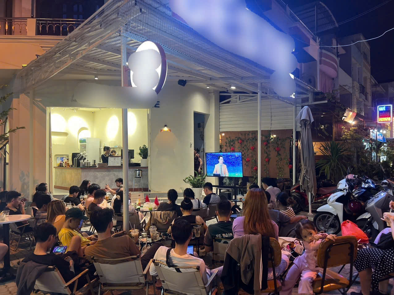 Sang quán cafe góc 3MT sầm uất, Hiệp Phú, Quận 9
