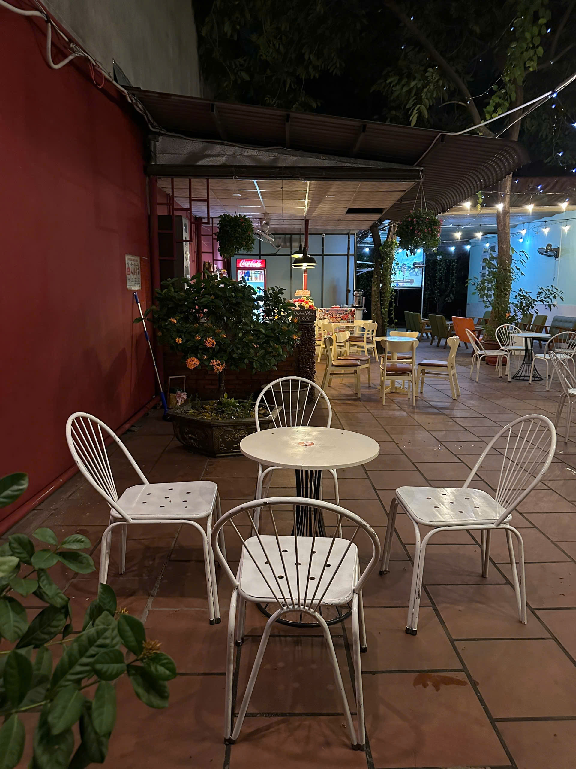 Sang quán cafe sân vườn 300m2 , Phường Linh Xuân , Thủ đức 