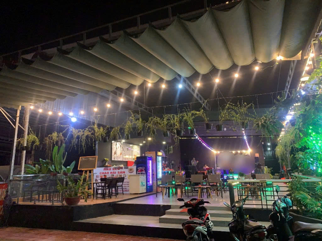 Sang nhanh quán cafe rộng 400m2 , Long Thạnh Mỹ , Thủ đức