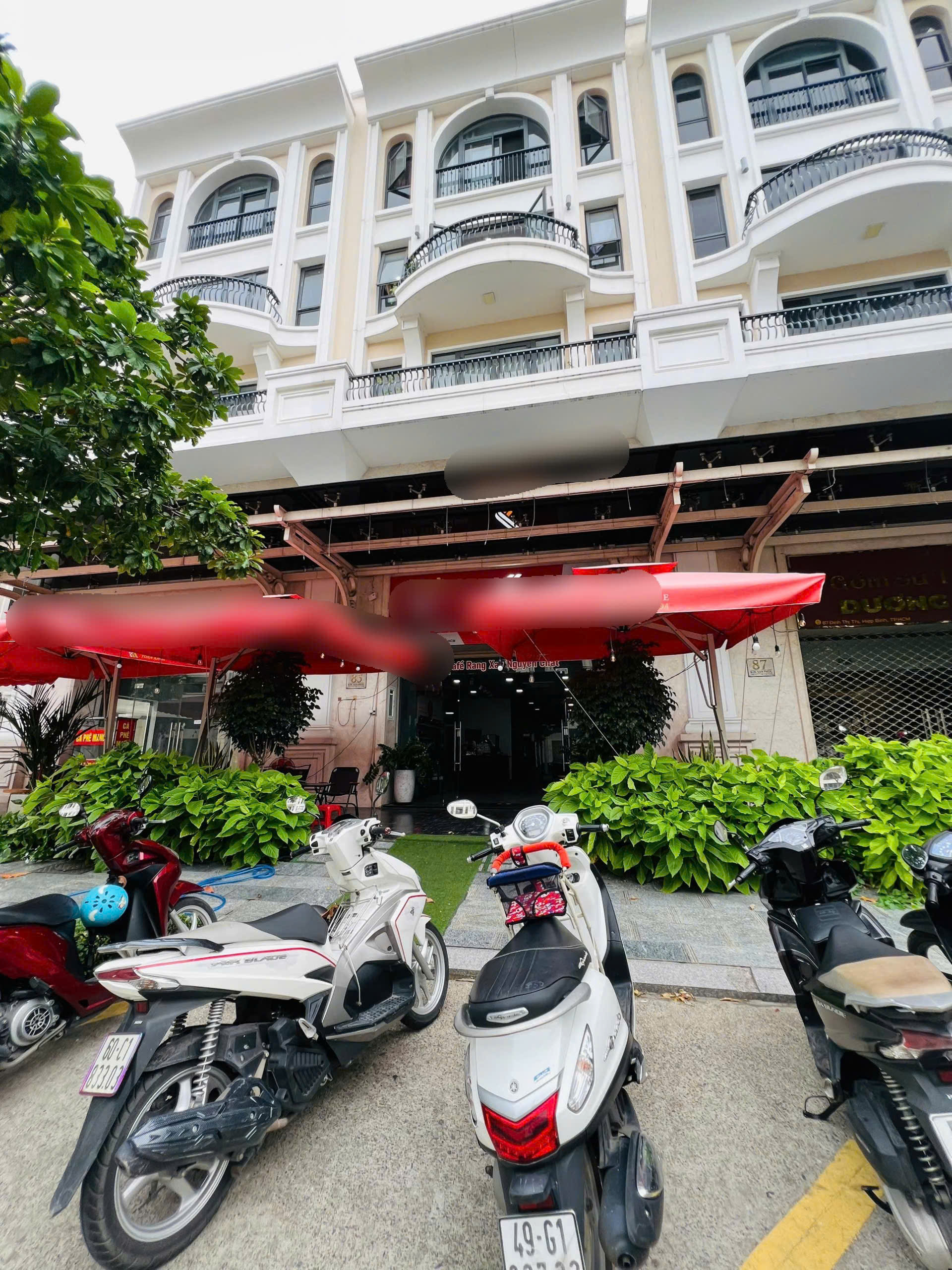 Sang nhanh quán cà phê mặt tiền khu đô thị Vạn Phúc, Thủ Đức