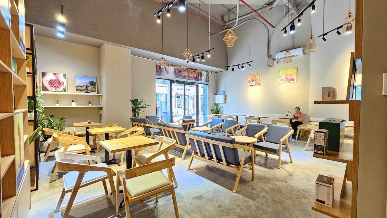 Sang quán cà phê khu Avenue – Mai Chí Thọ, Quận 2