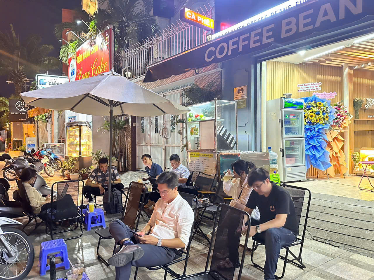 Sang quán caffe Tân bình gần cv hoàng văn thụ