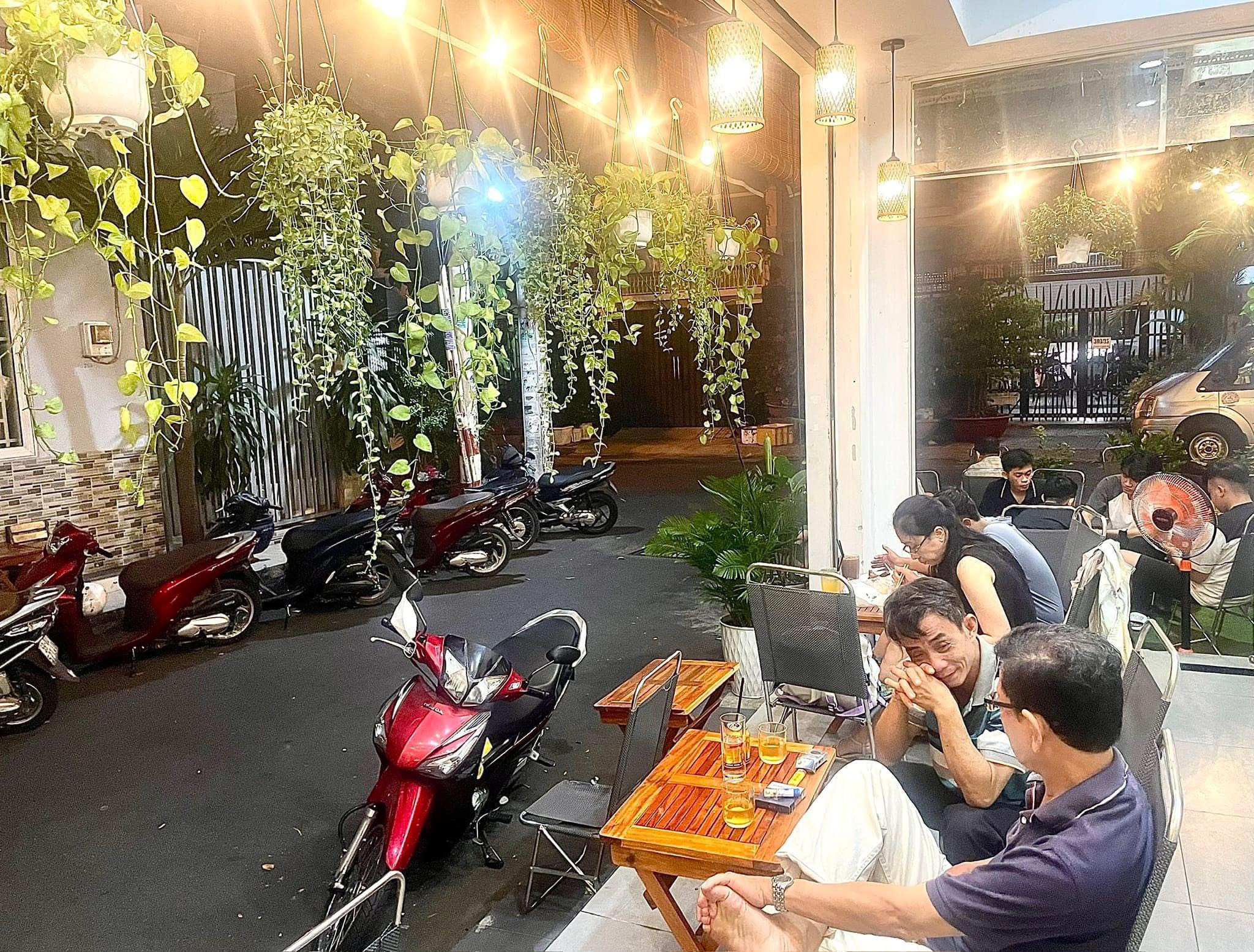 Sang quán cafe góc 2 mặt tiền