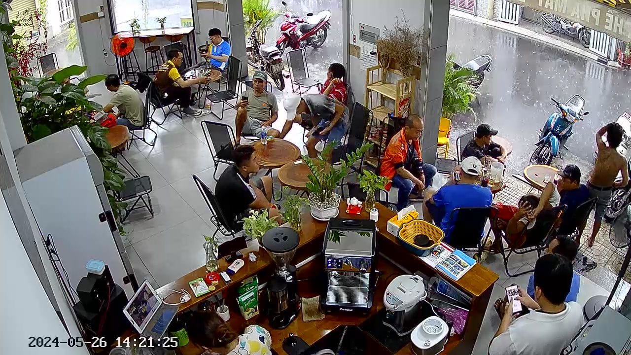 Sang quán cafe Tân Phú 2 mặt tiền rộng